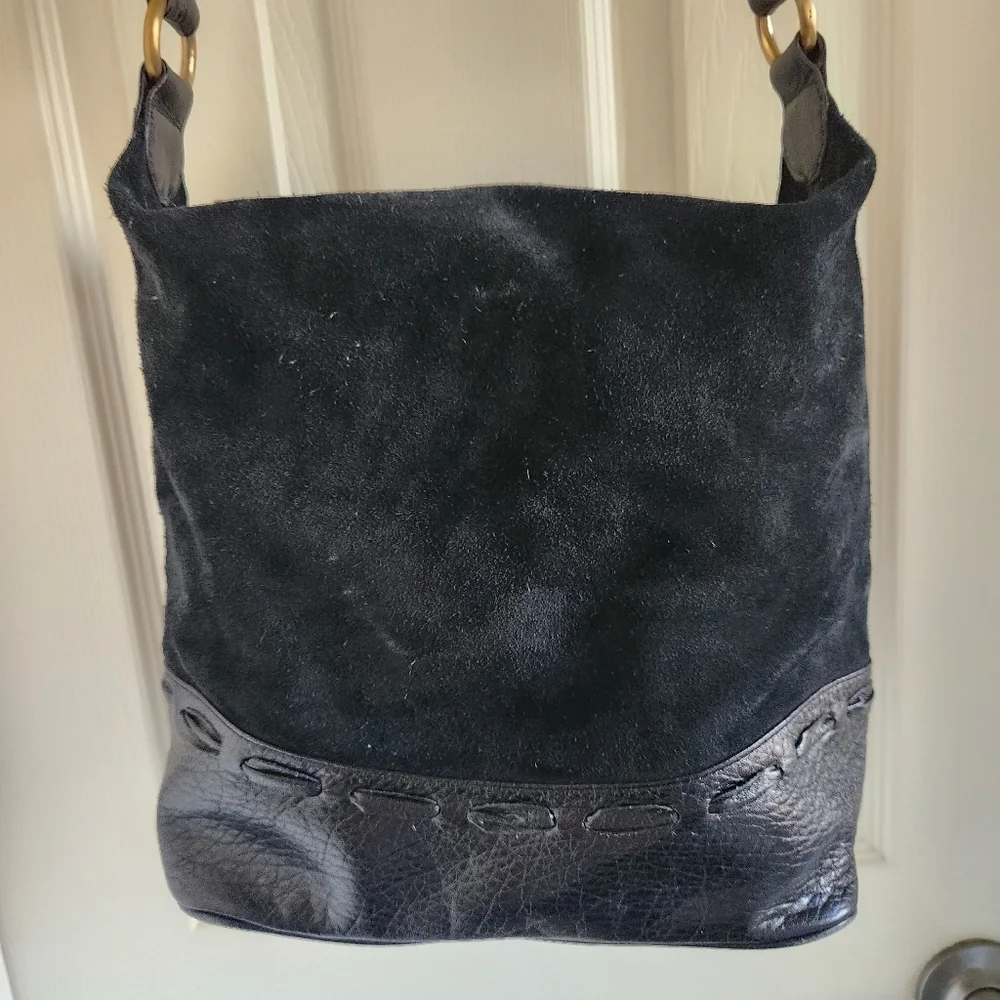 Ginnie Johansen Inc. outside bag